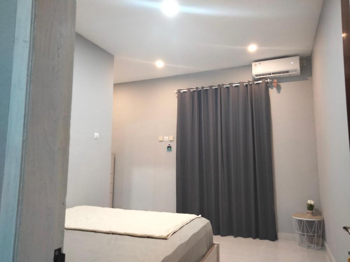 Sukha Homestay Kuta  Екстер'єр фото